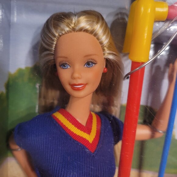 Giggles 'n Swing Barbie & Kelly Playset 1998 - Picture 11 of 17